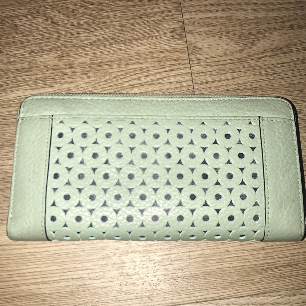Kate Spade Mint Green Die Cut Full Zip Wallet - Picture 2 of 3